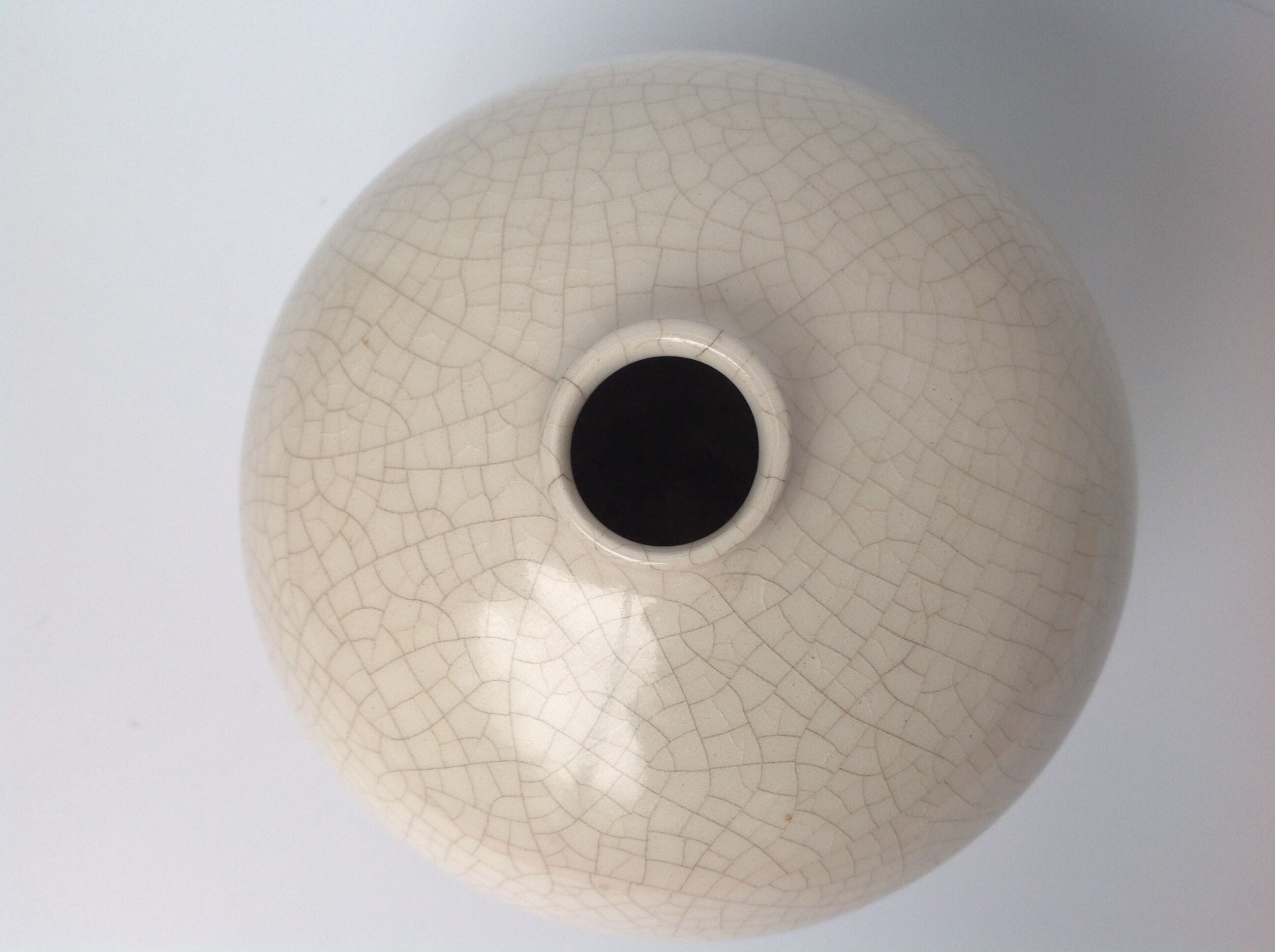 Cracked ceramic ball vase
