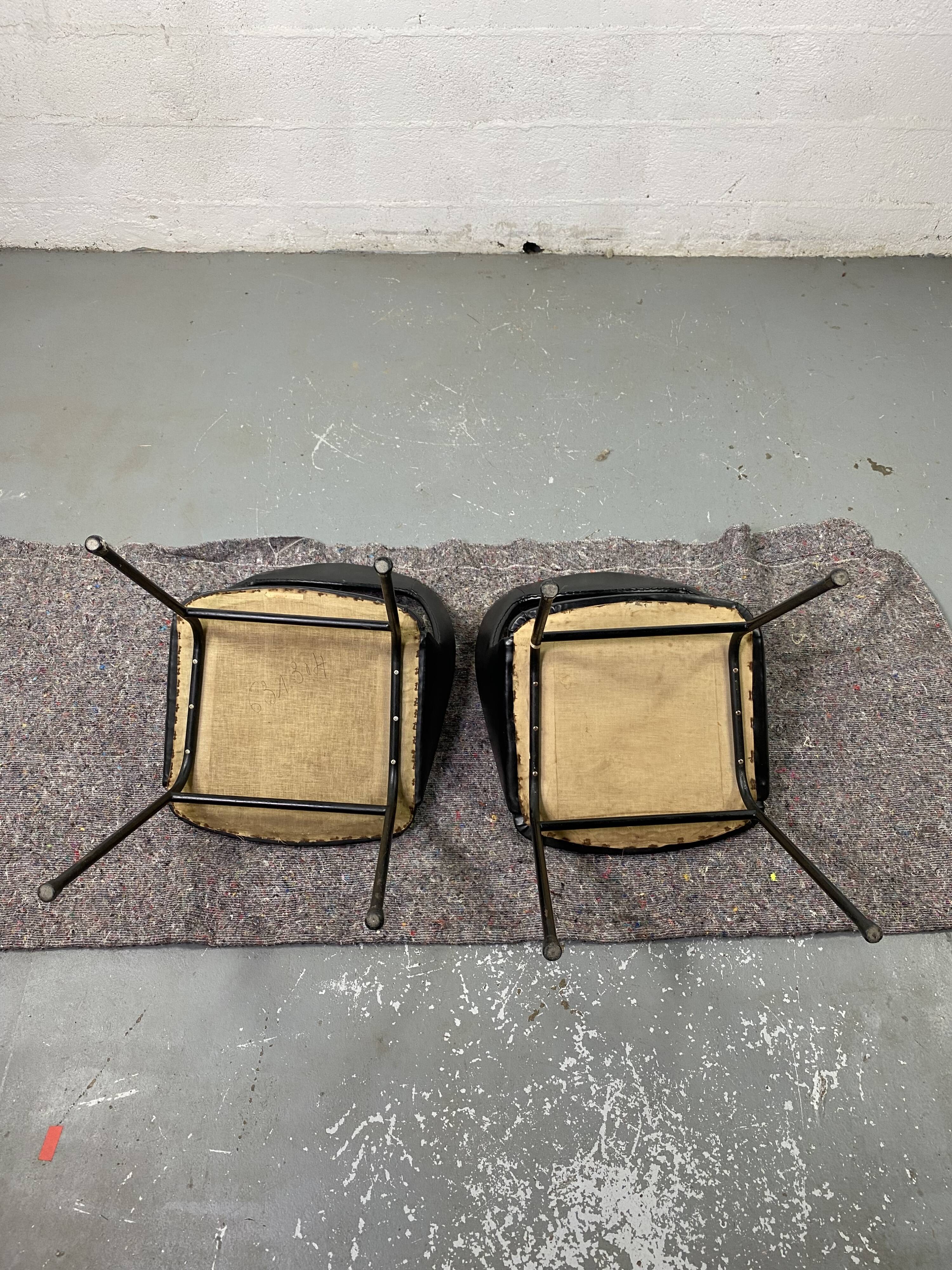 Paire de fauteuils Louis Paolozzi noir