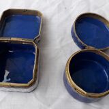 Partitioned miniature boxes