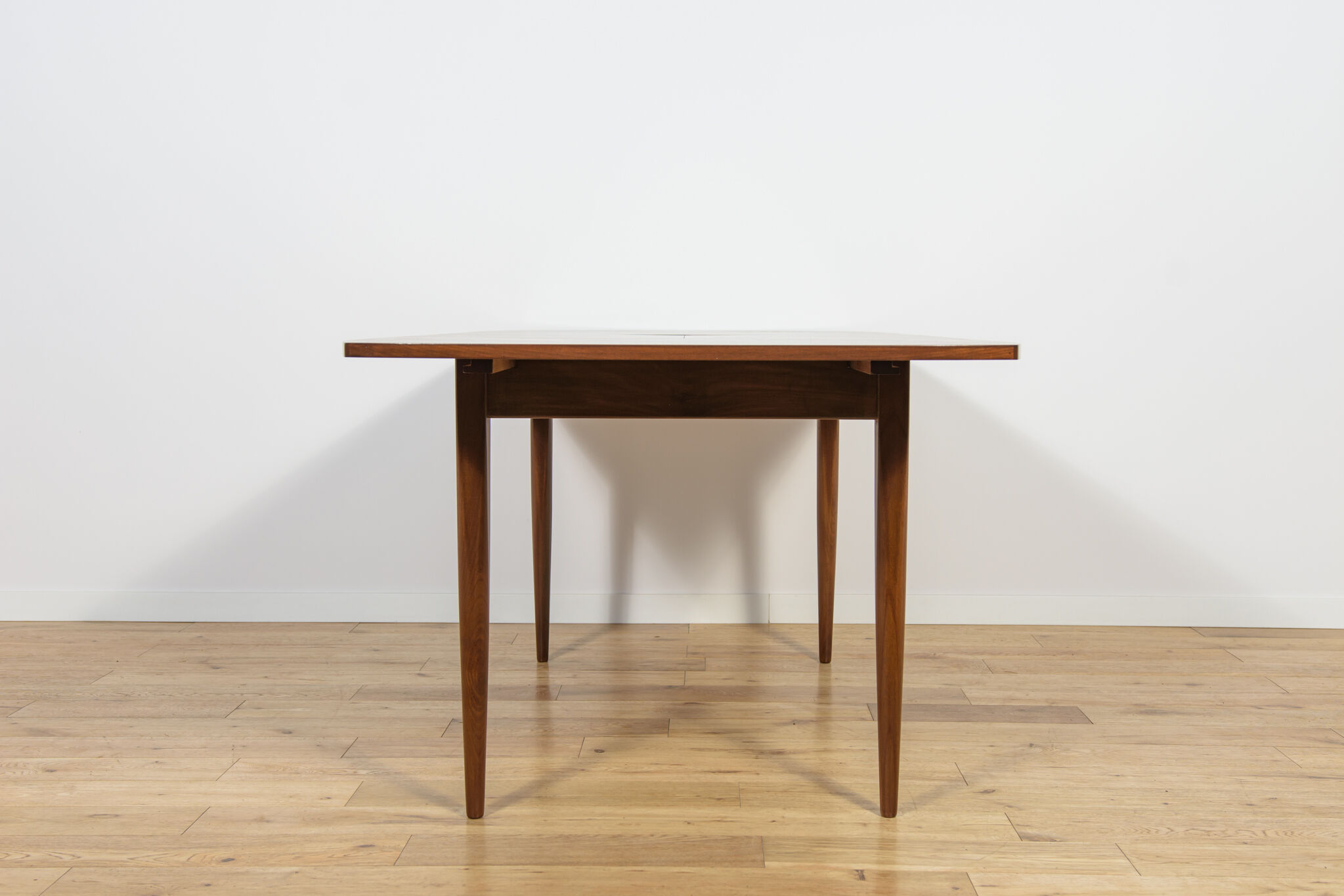 Mid-century teak extendable dining table, United Kingdom, 1960s