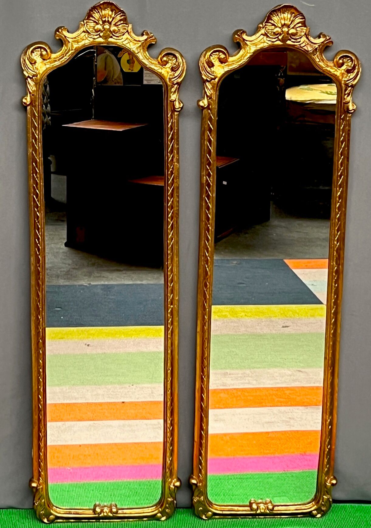 Paire de miroirs dorés, 97x28 cm