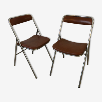 Paire de chaises pliantes en cuir