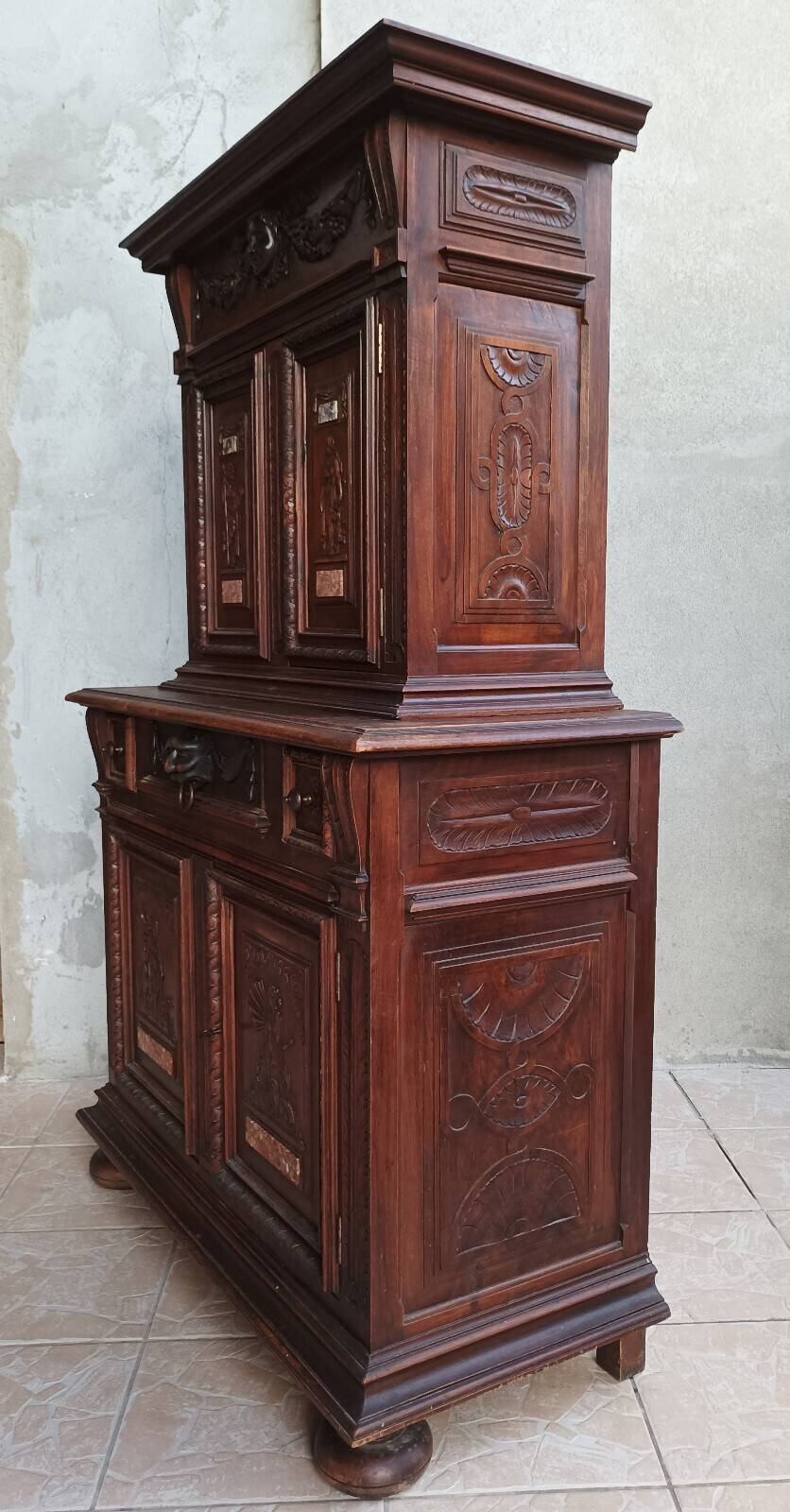 Louis XIII walnut diminutive buffet
