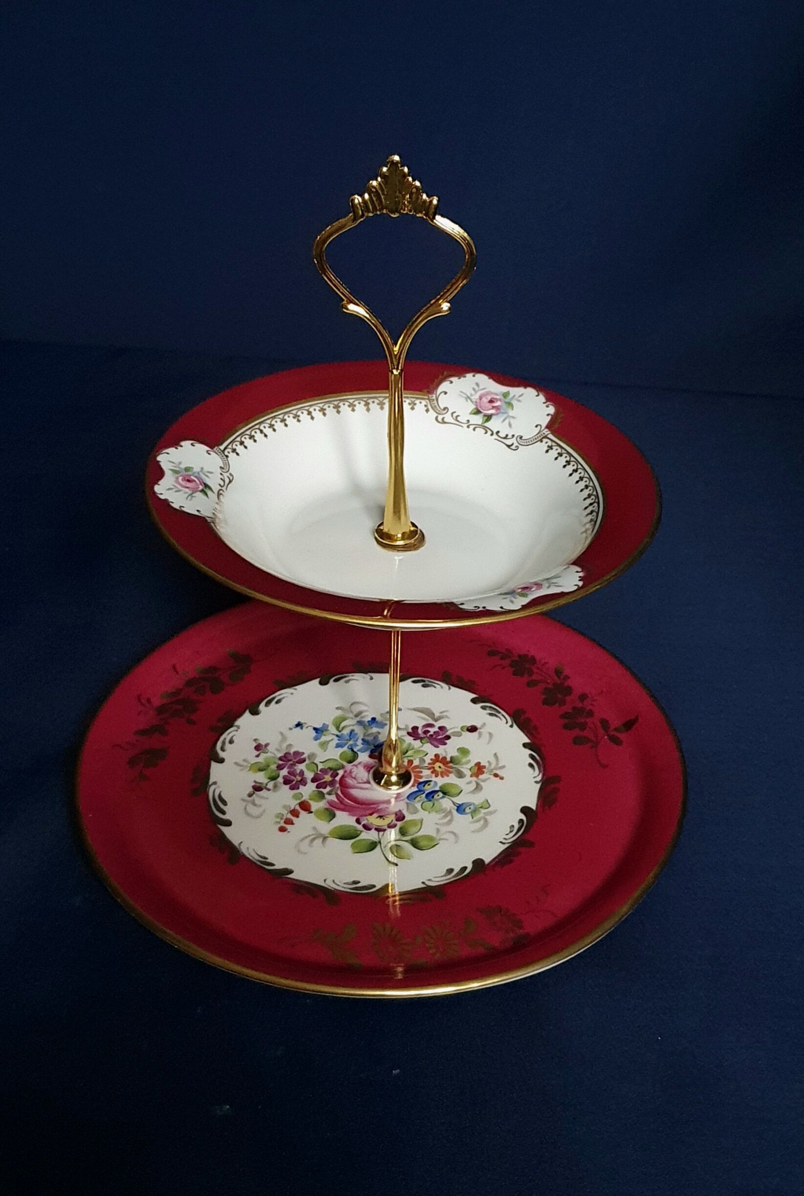 Servant-antique display