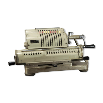 old calculating machine