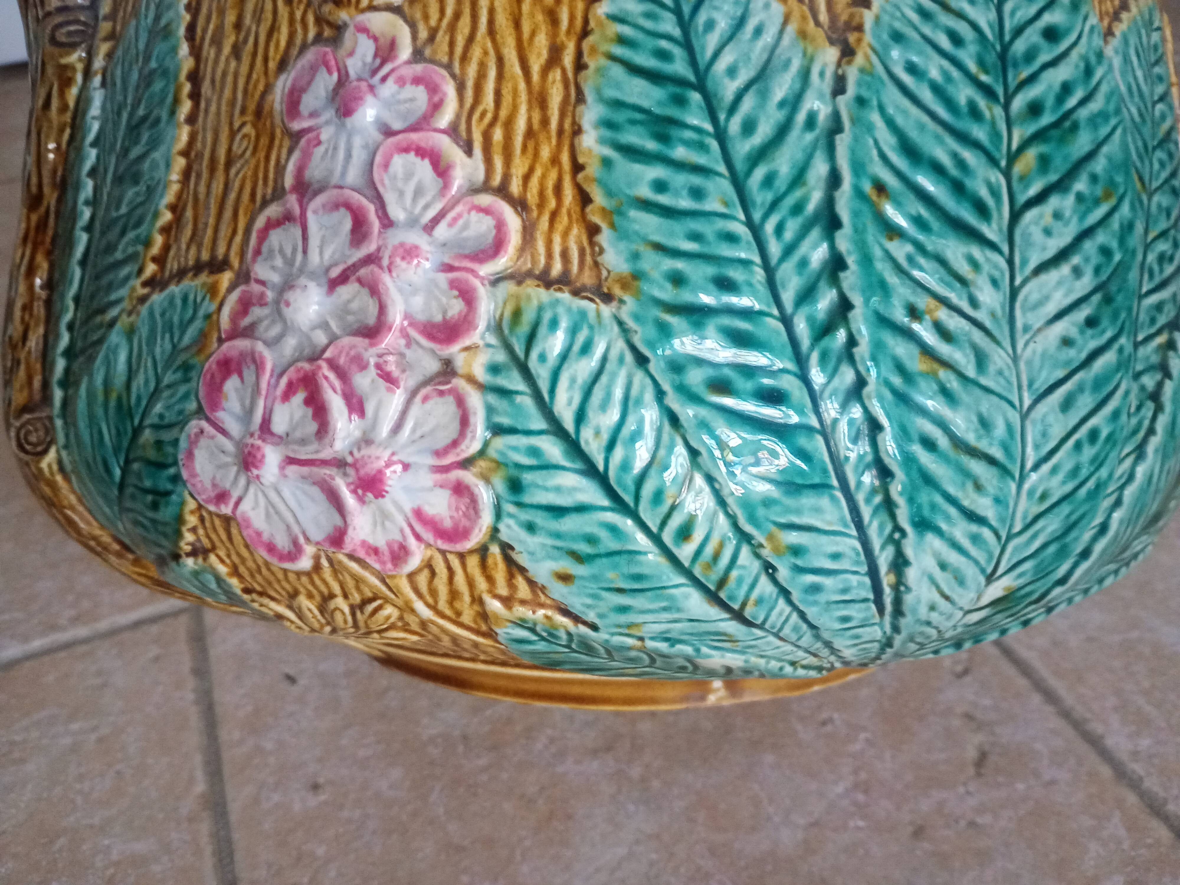 Large cache-pot or planter with chestnut flowers - Barbotine