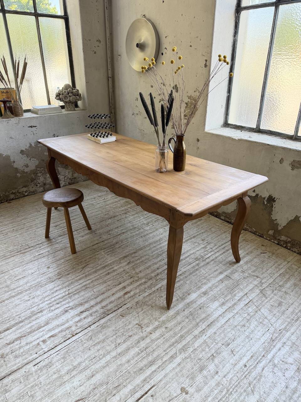 Table campagne provençale style Louis XV merisier