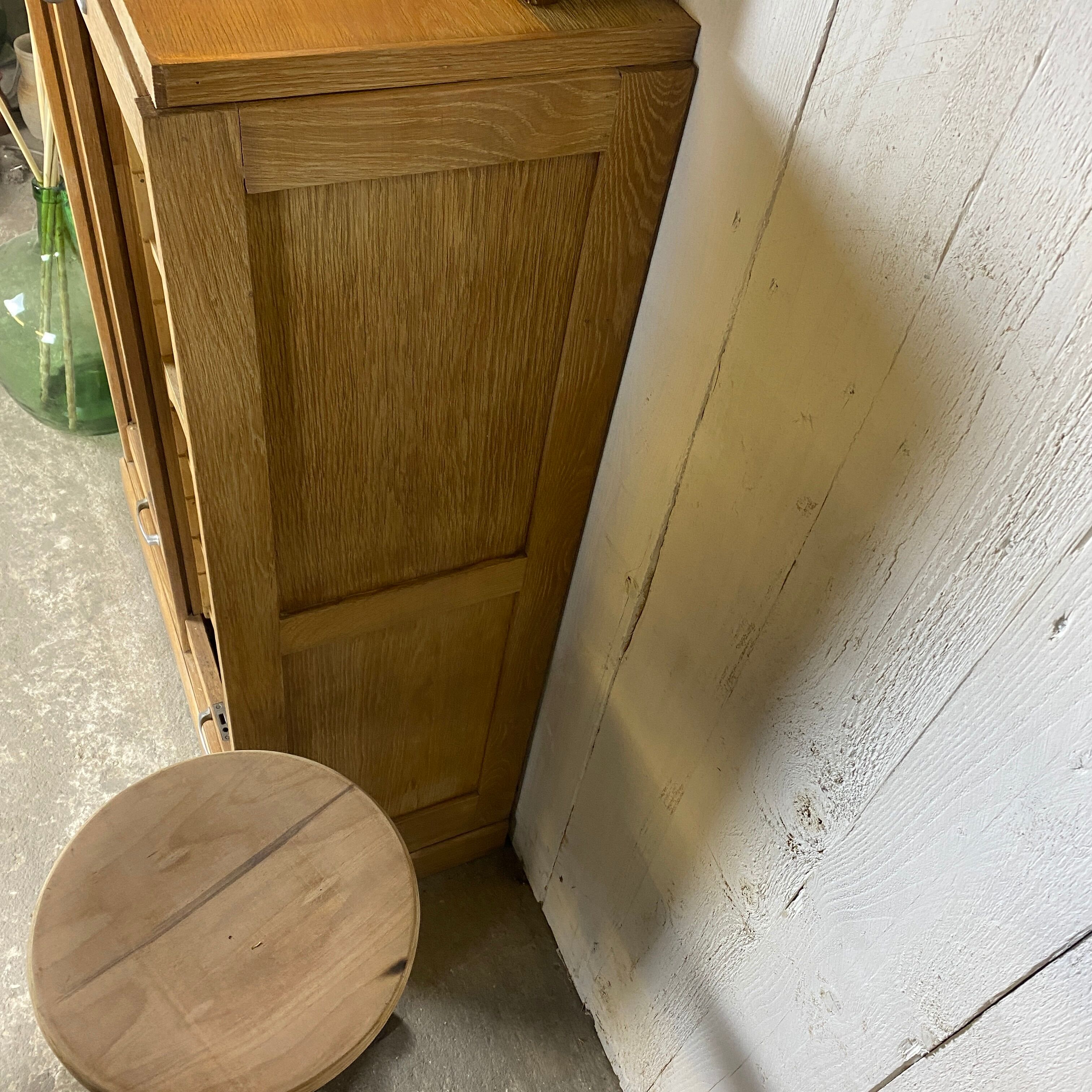 Curtain cabinet raw oak binder