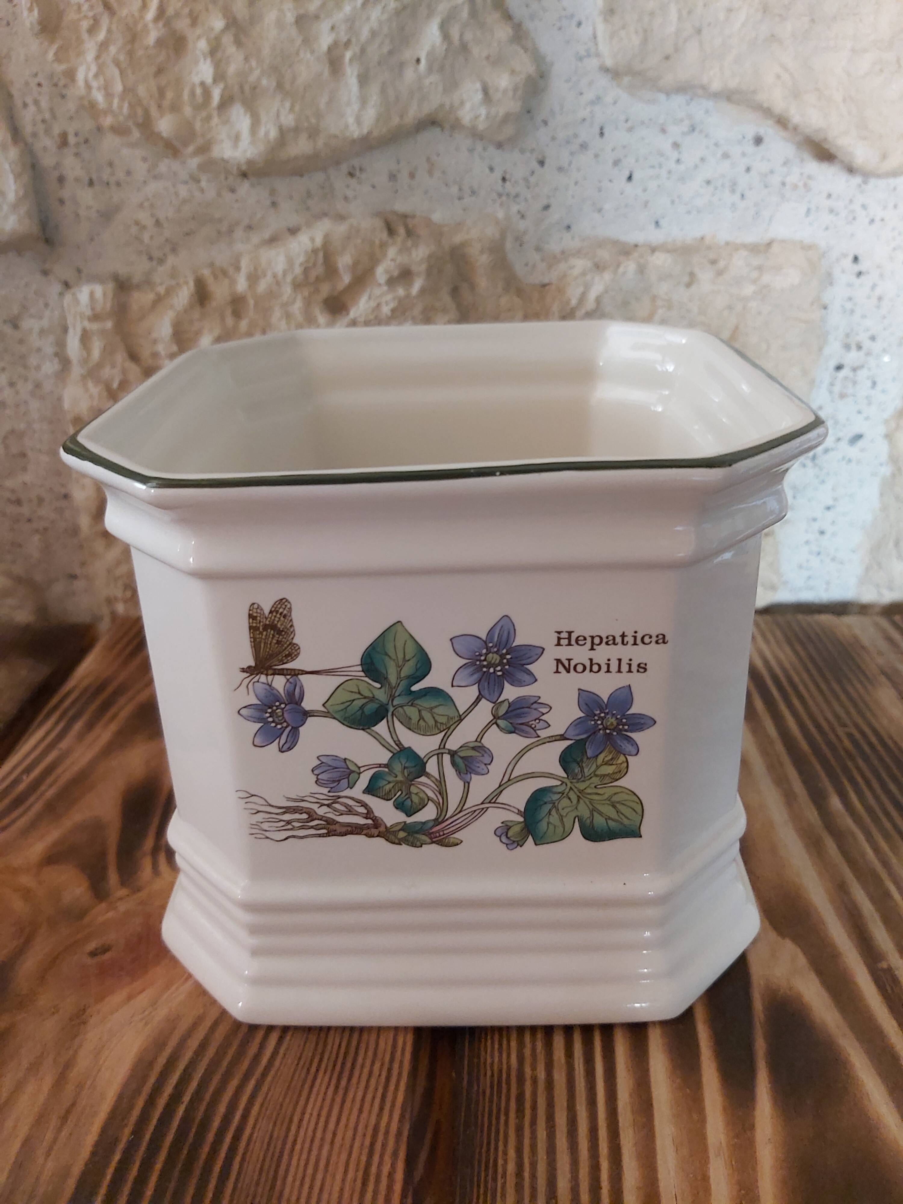 English ceramic pot Prinknash "Florabunda"
