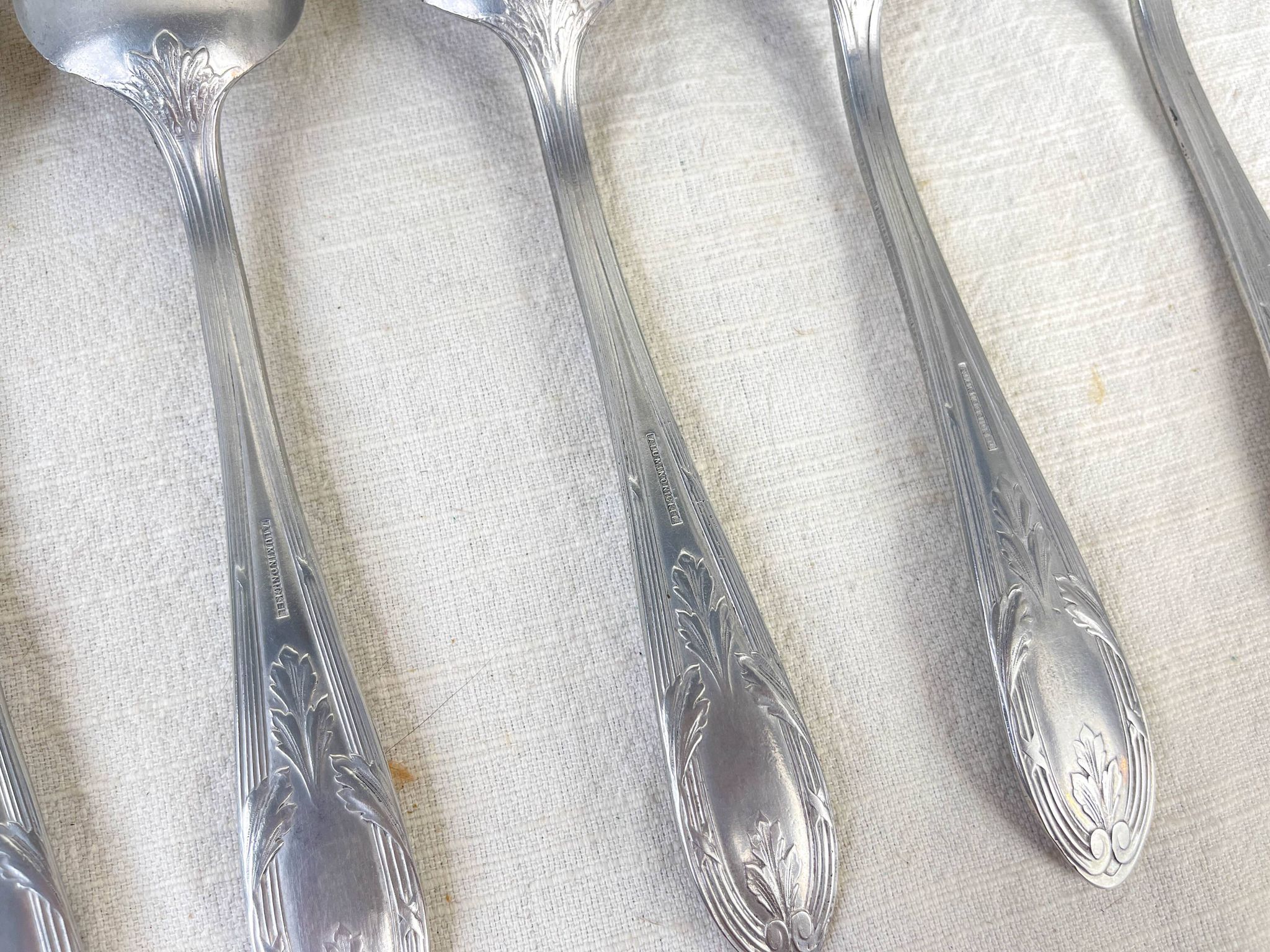 Ensemble de 7 cuillères à soupe vintage argenté Aluminonickel