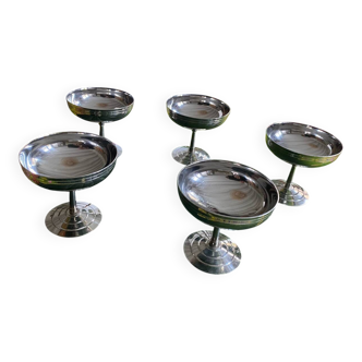 5 ice cream bowls, fruits, champagne