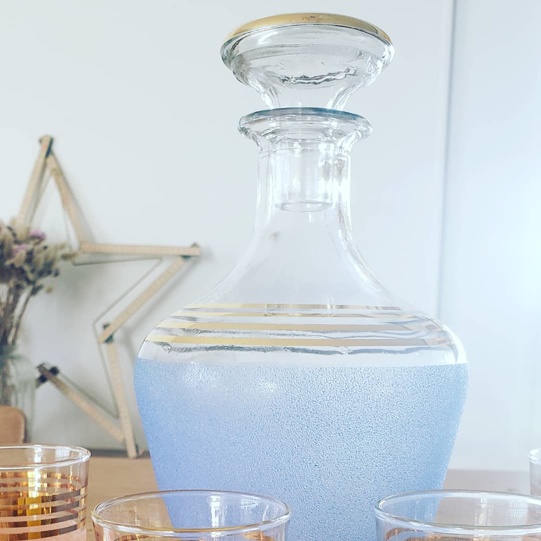 Multicolored glass liquor service