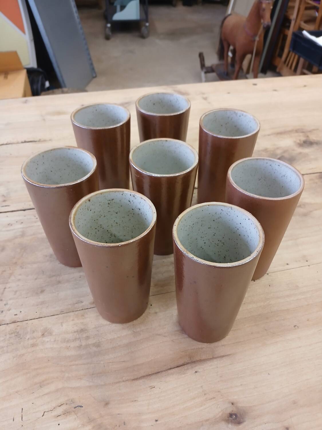 8 glazed stoneware mugs/cups