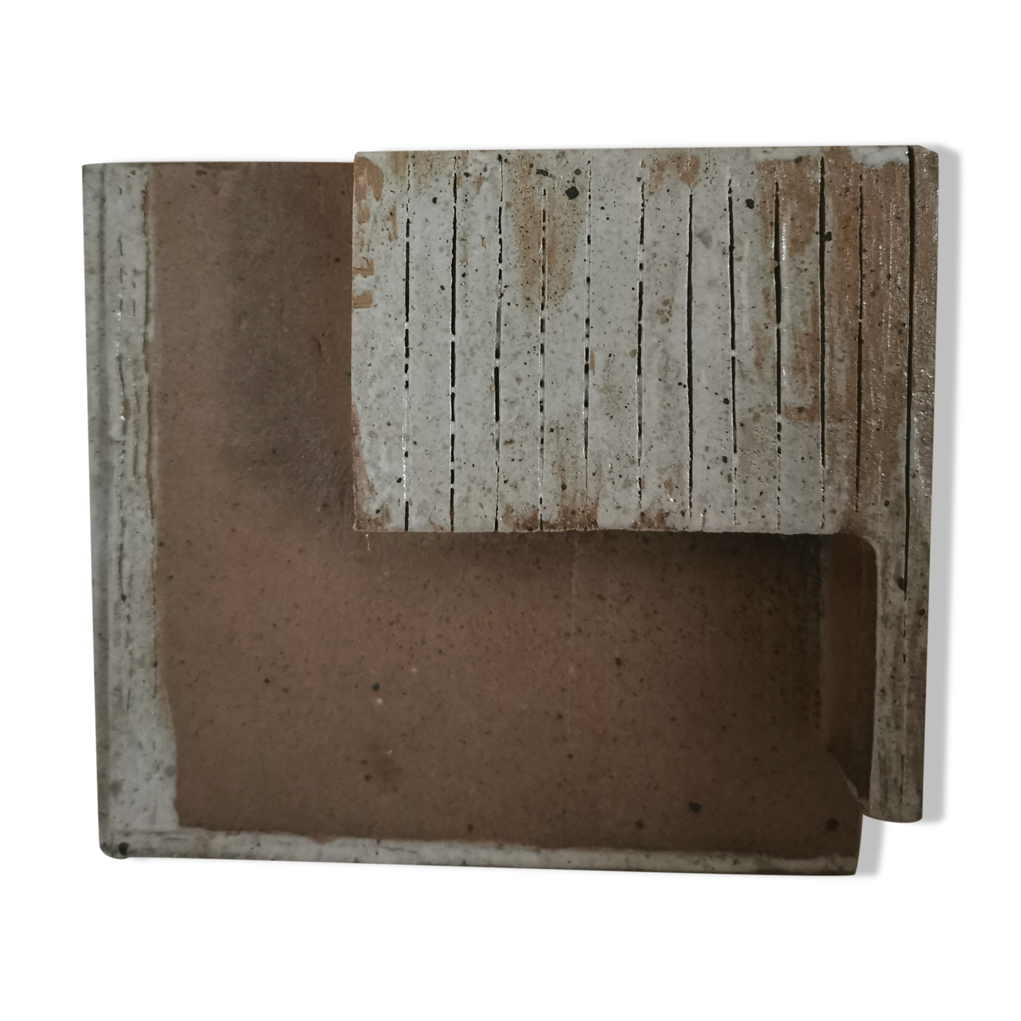 Vase wall architecture