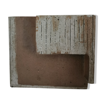 Vase wall architecture