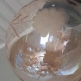 Vintage globe suspension in amber glass, chiseled floral decoration - 80s