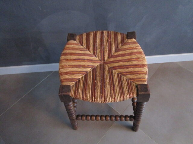 Antique mulched stool, turned feet