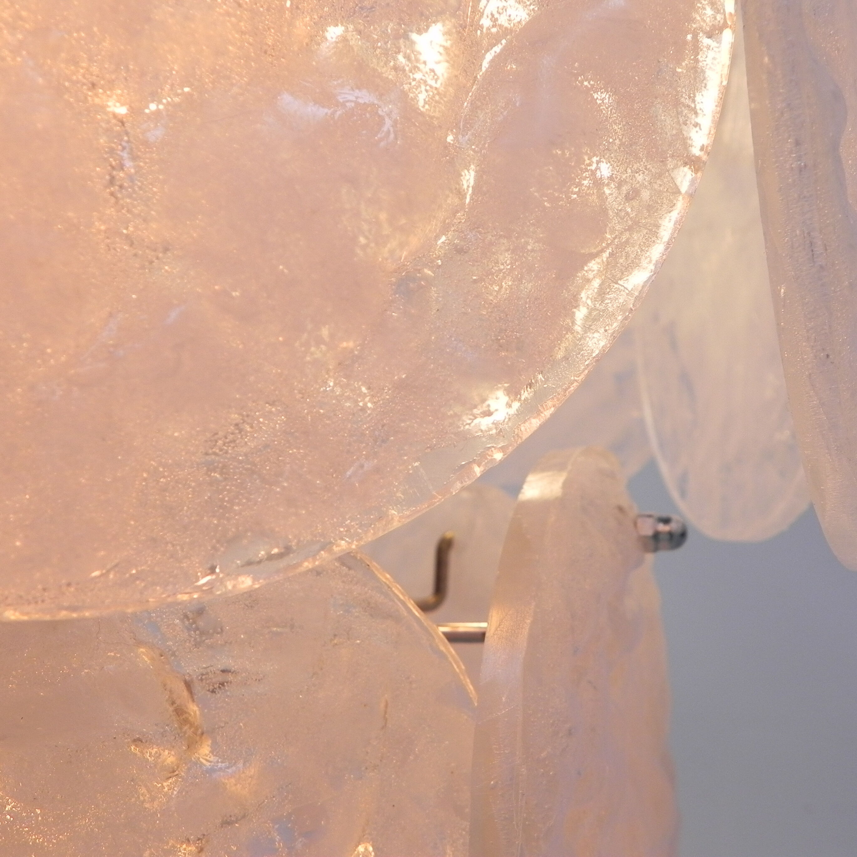 Frosted ice hanging lamp with 18 plastic discs