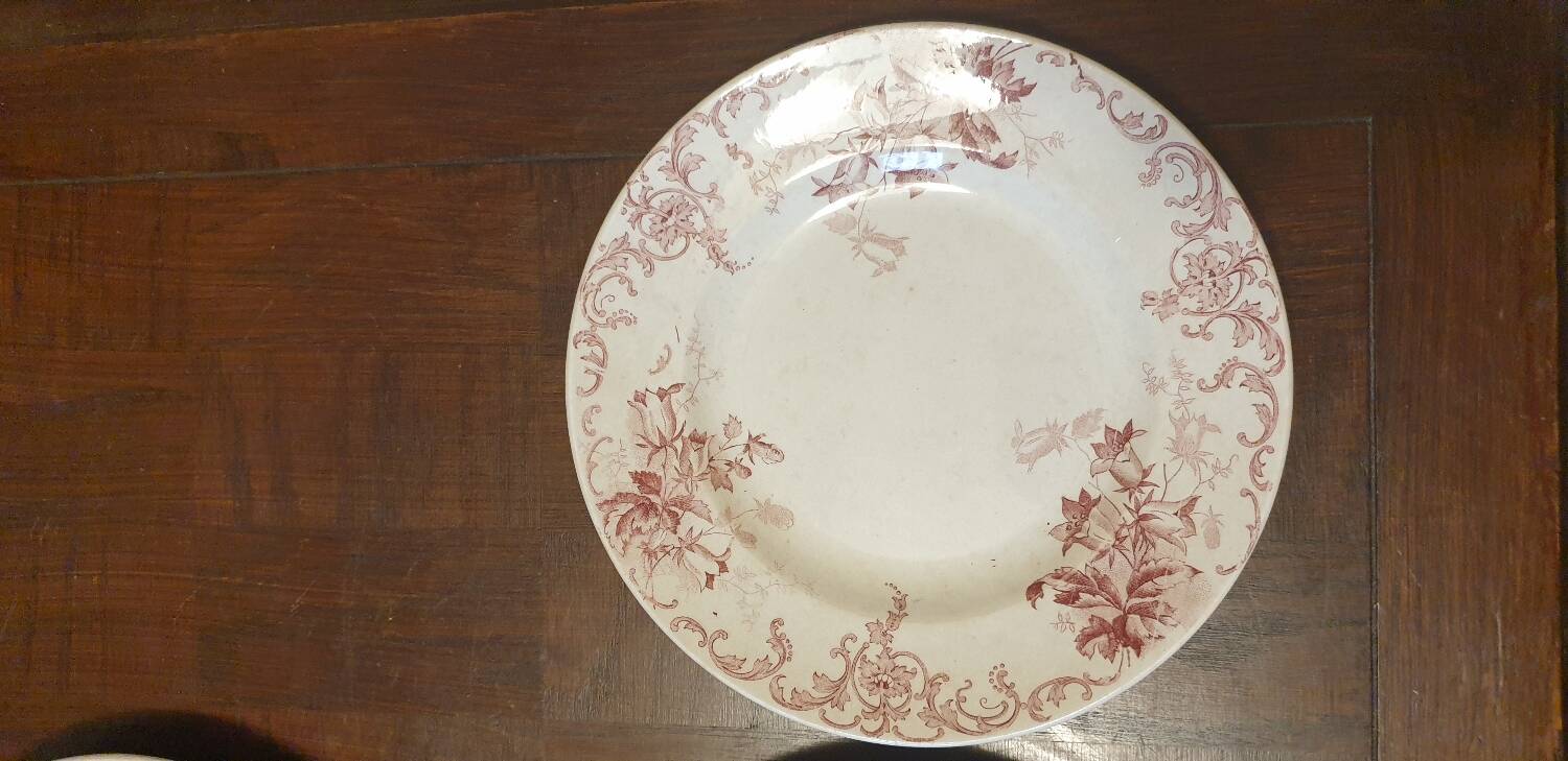 Four St Amand and Hamage flat plates