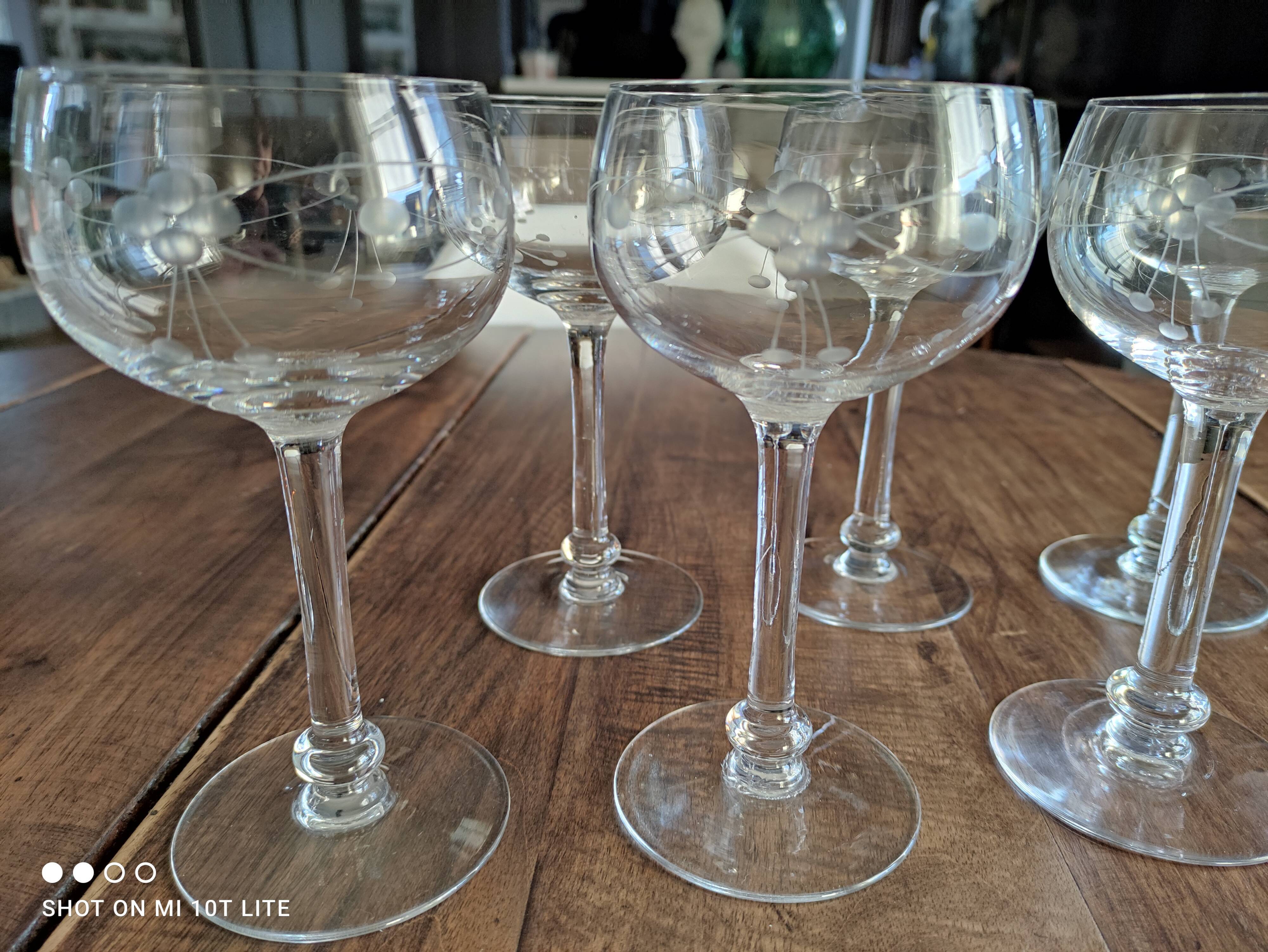 Set of 7 wine glasses drinking crystal balloon chiseled foot hemmed