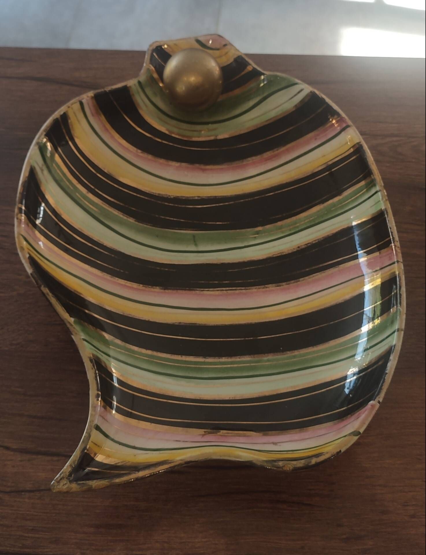 Vintage ceramic plate Hubert Bequet Quaregnon gold - No. 477