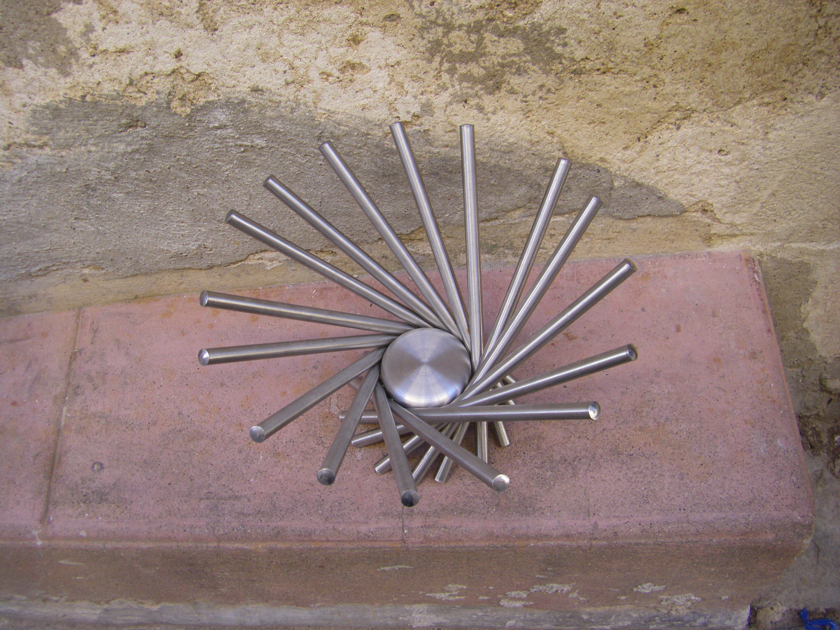 Foldable stainless steel fruit basket