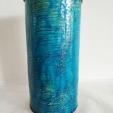 Vase rouleau à glaçure bleue signé Triki