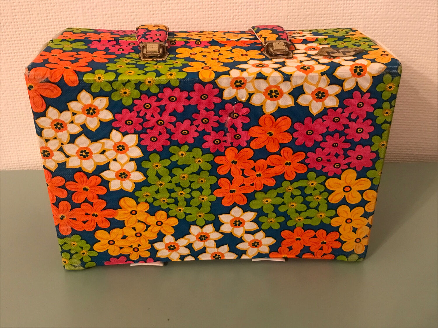 Suitcase sewing sewing box learning vintage flower