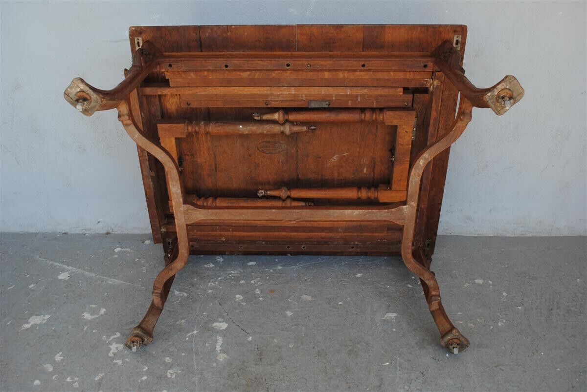 Art nouveau 1900 oak coffee table