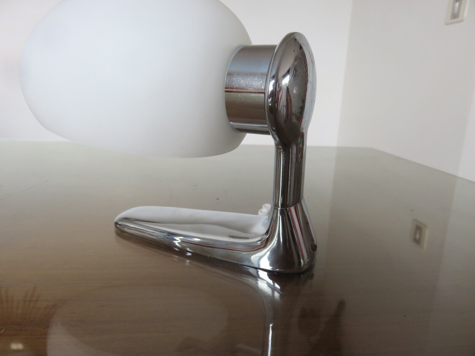 Wall lamps in chromed metal and opaline glass