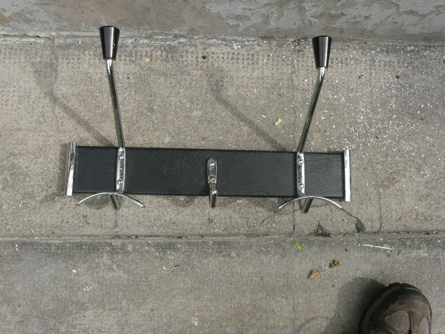 coat rack chrome metal and imitation leather 3 hooks
