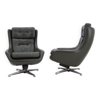 Ensemble de deux fauteuils à bascule pivotants en cuir du milieu du siècle, Peem, Finlande, 1970