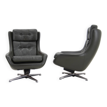 Set of Two Midcentury Swivel Rocking Leather Armchairs, Peem, Finland, 1970s