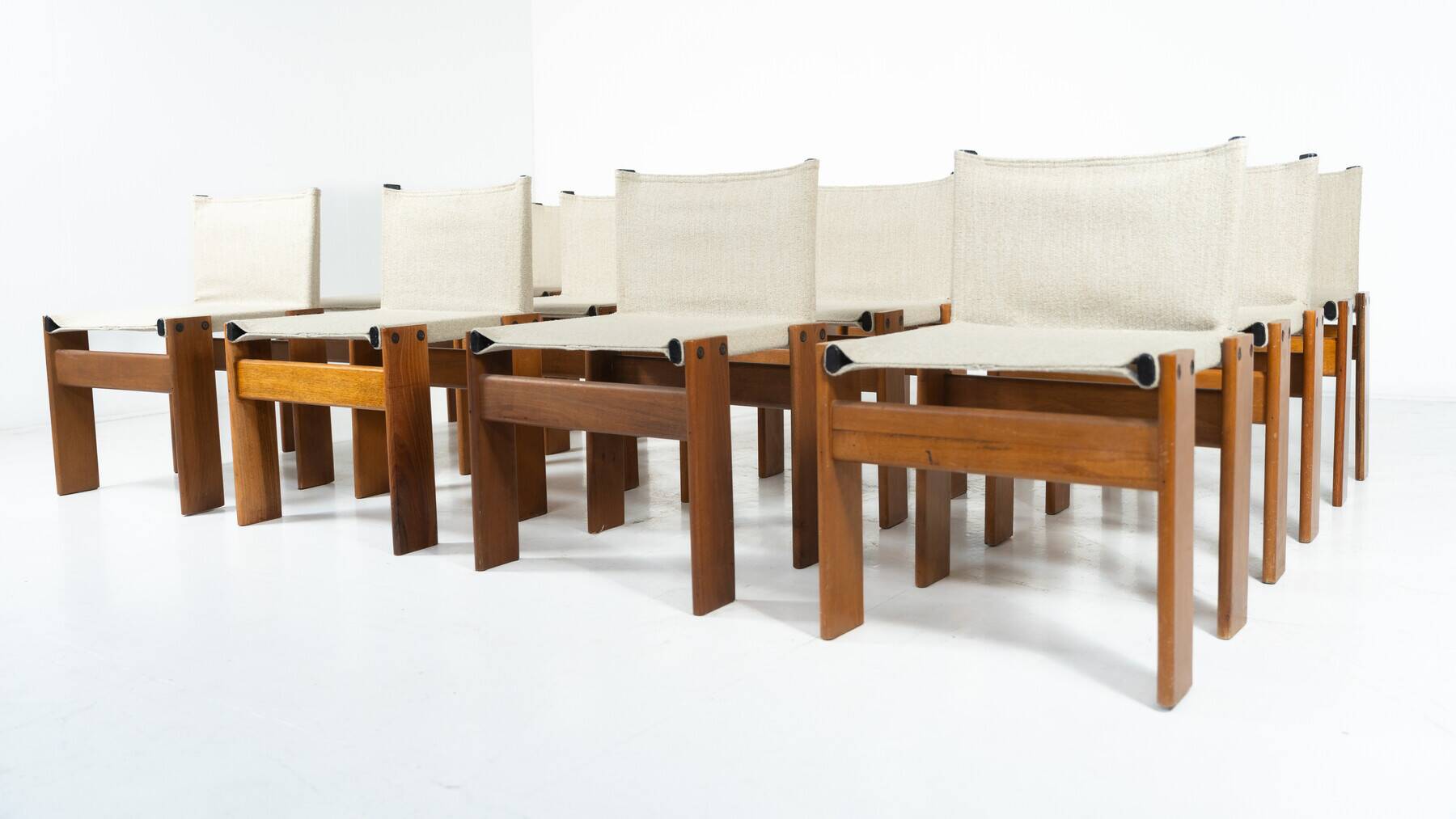 Ensemble de 12 chaises de salle à manger Monk par Afra & Tobia Scarpa pour Molteni, années 1970