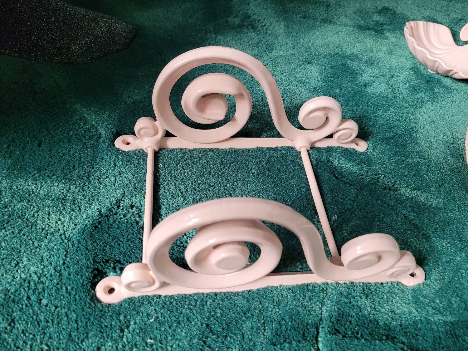 Pink Cast Iron Bathroom Set