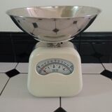 Balance de cuisine style ancien