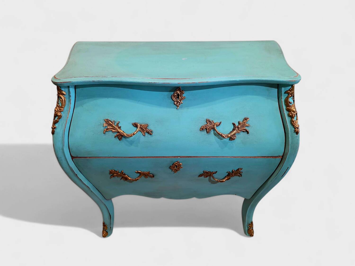 Small Louis XV style chest of drawers