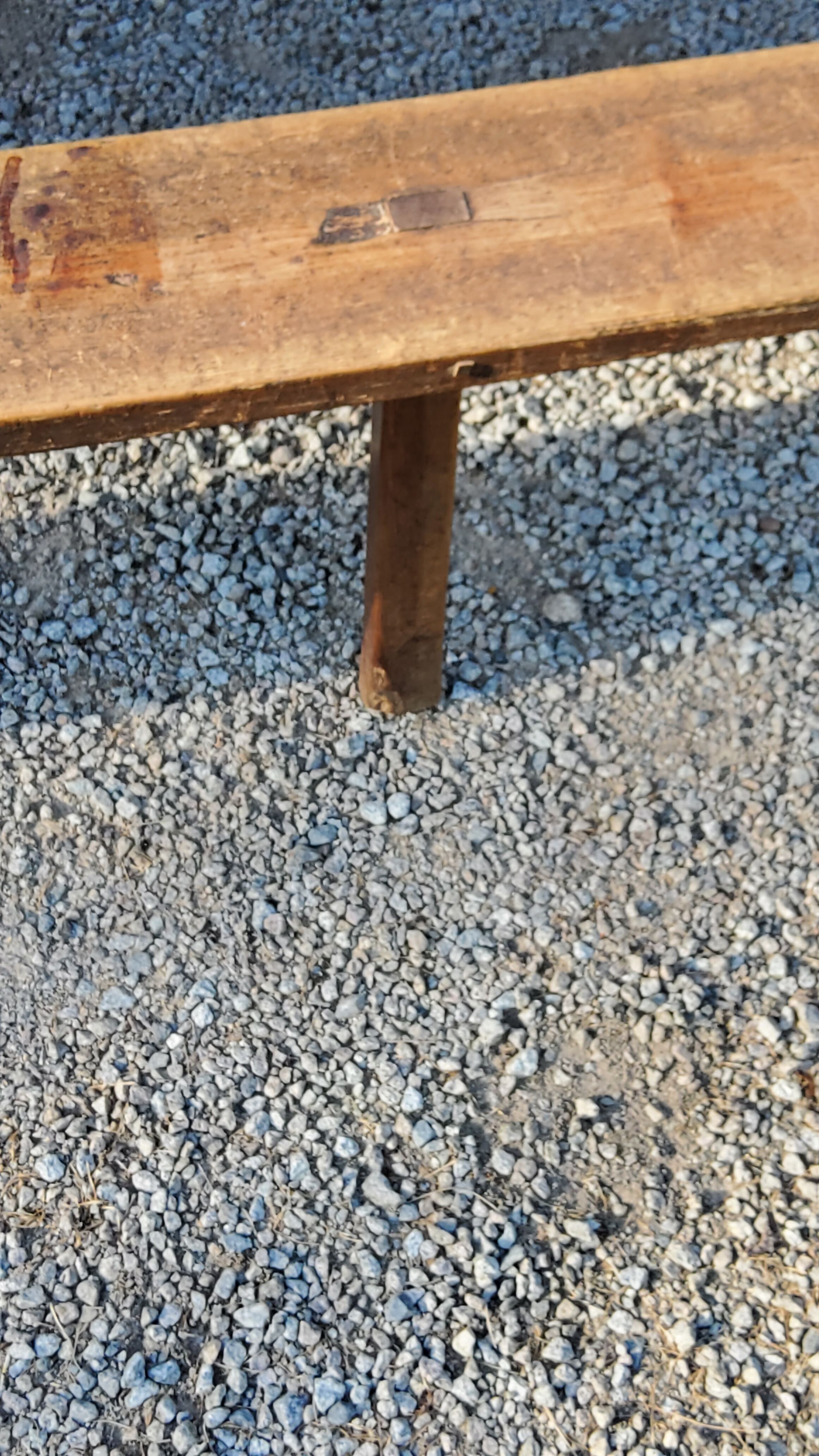 Farm table nineteenth century feet spindles 251cm and its 2 benches