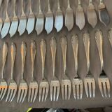 Box 24 cutlery fish .silver metal