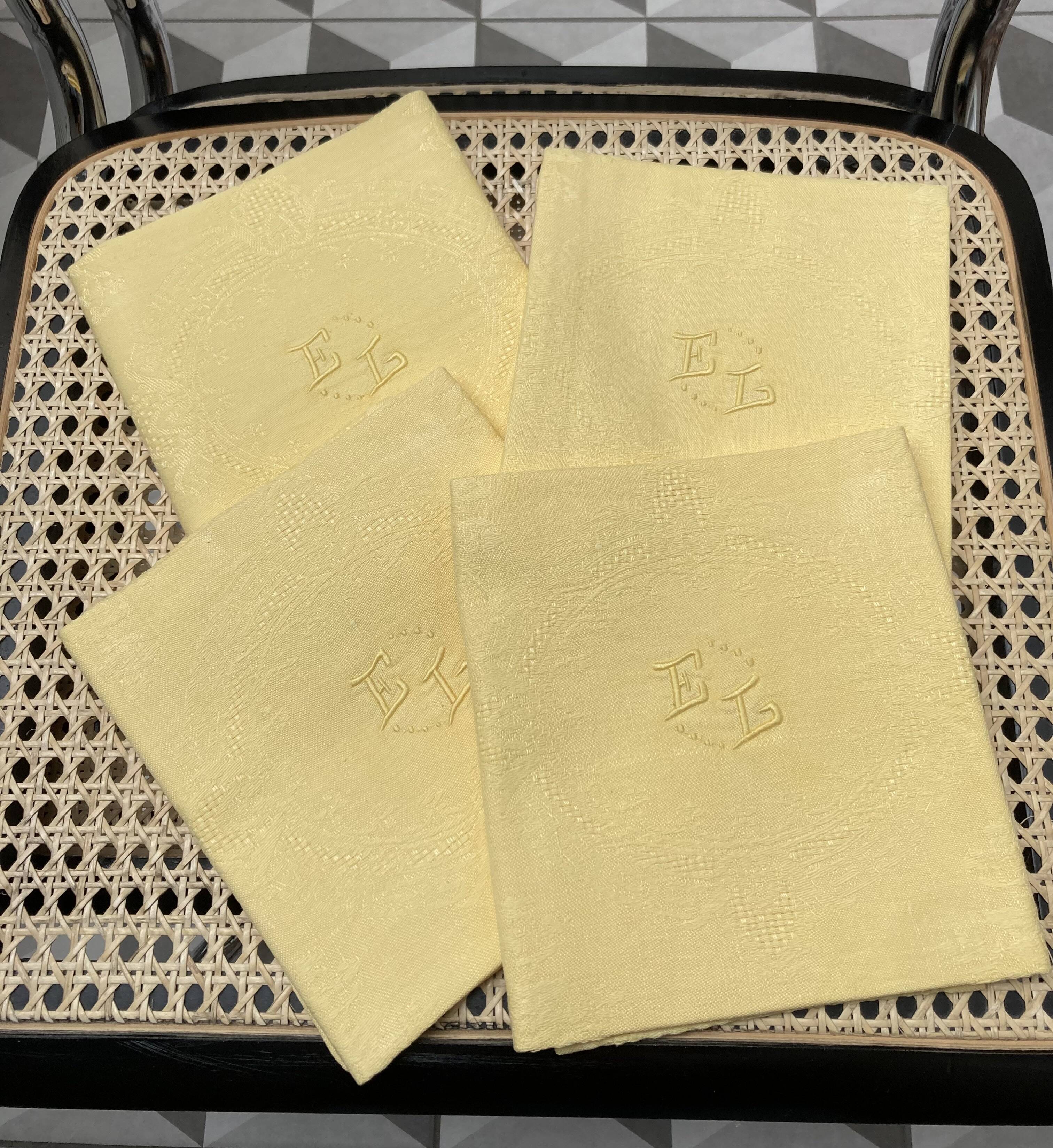 set of 4 monogrammed napkins EL yellow shades