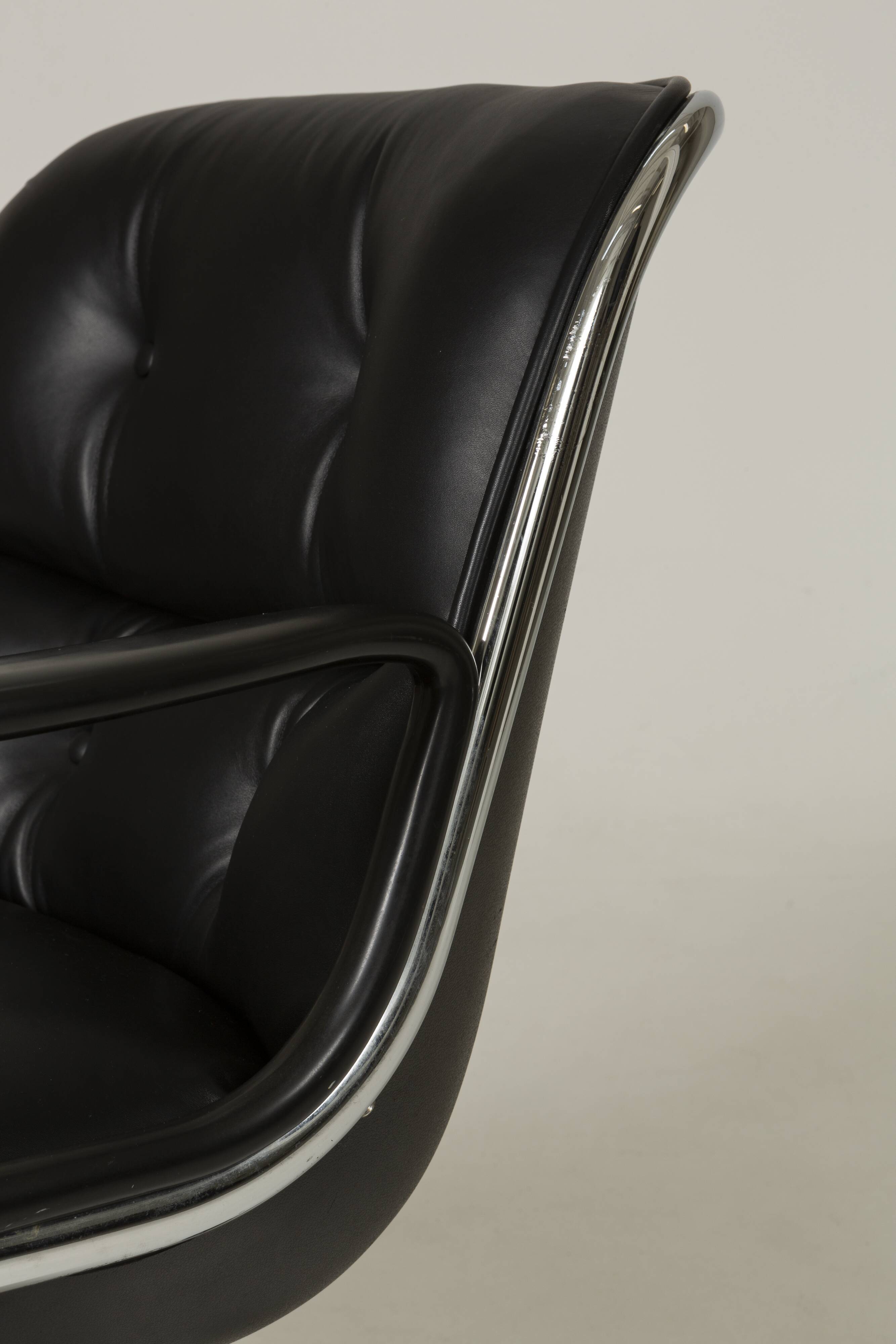 Charles Pollock Armchair, Knoll Edition