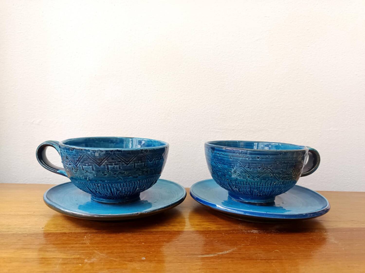 Pair of Aldo Londi breakfast cups, Italy 1960