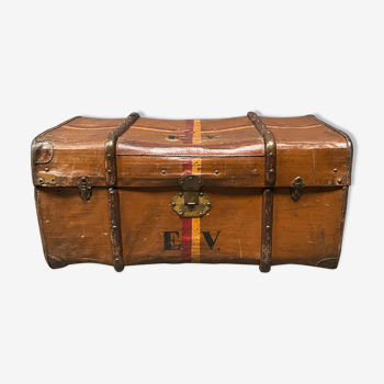 Antique brown travel case with wooden slides from the early 1900s