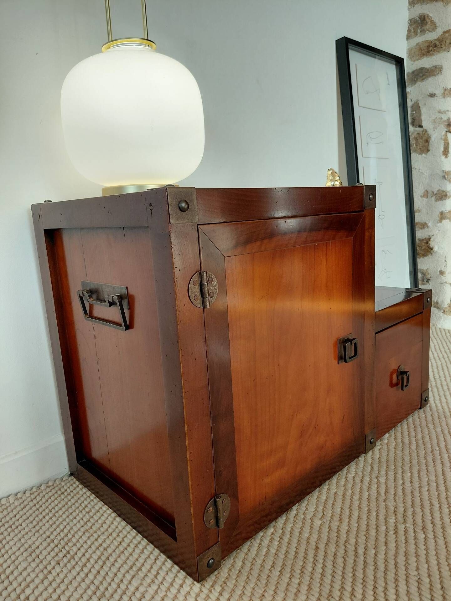 Step ladder side table in cherry wood and brass - Roche Bobois