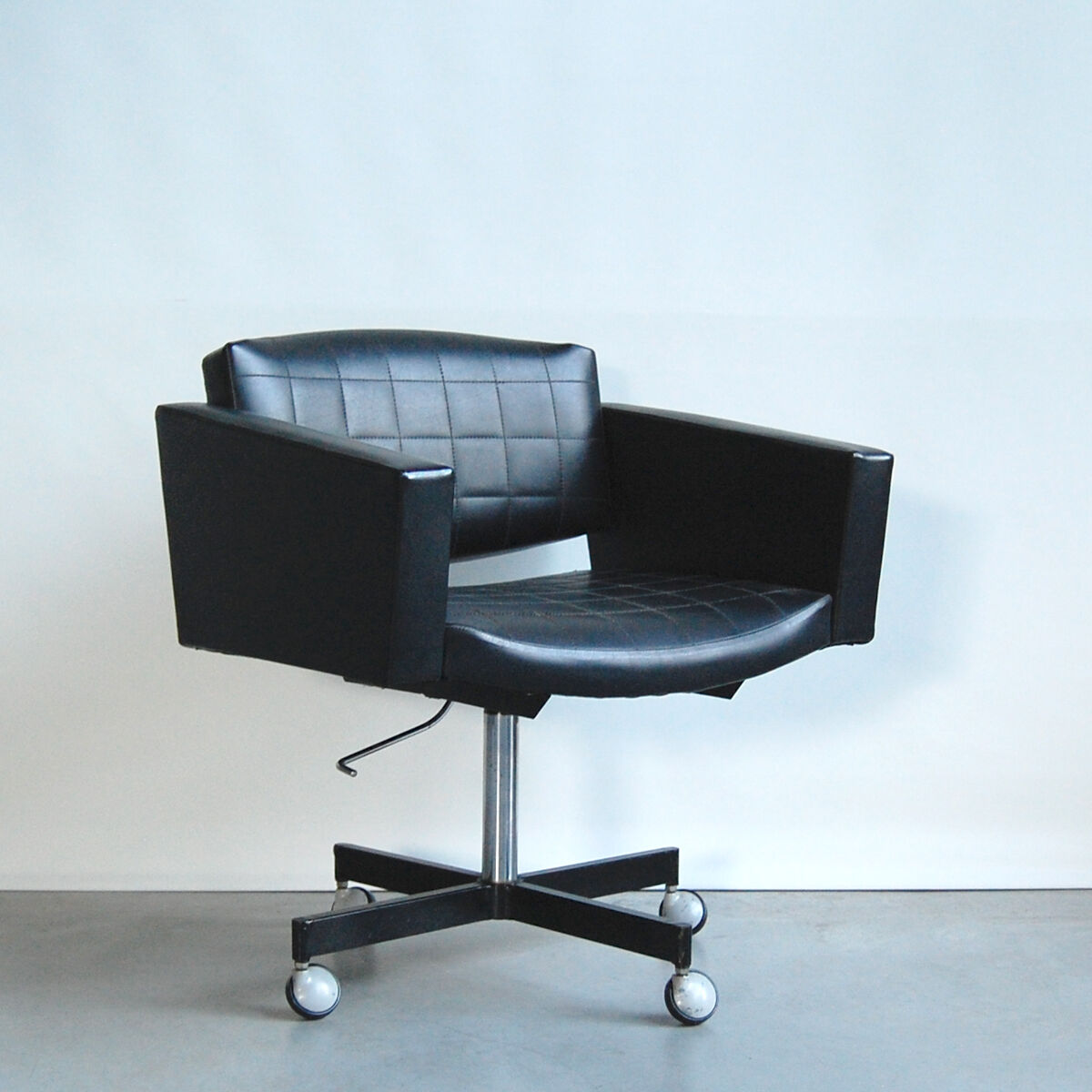 Office chair Council of Pierre Guariche for Meurop 1960