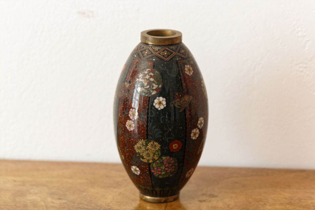Vase en émail cloisonné et laiton 19ème siècle