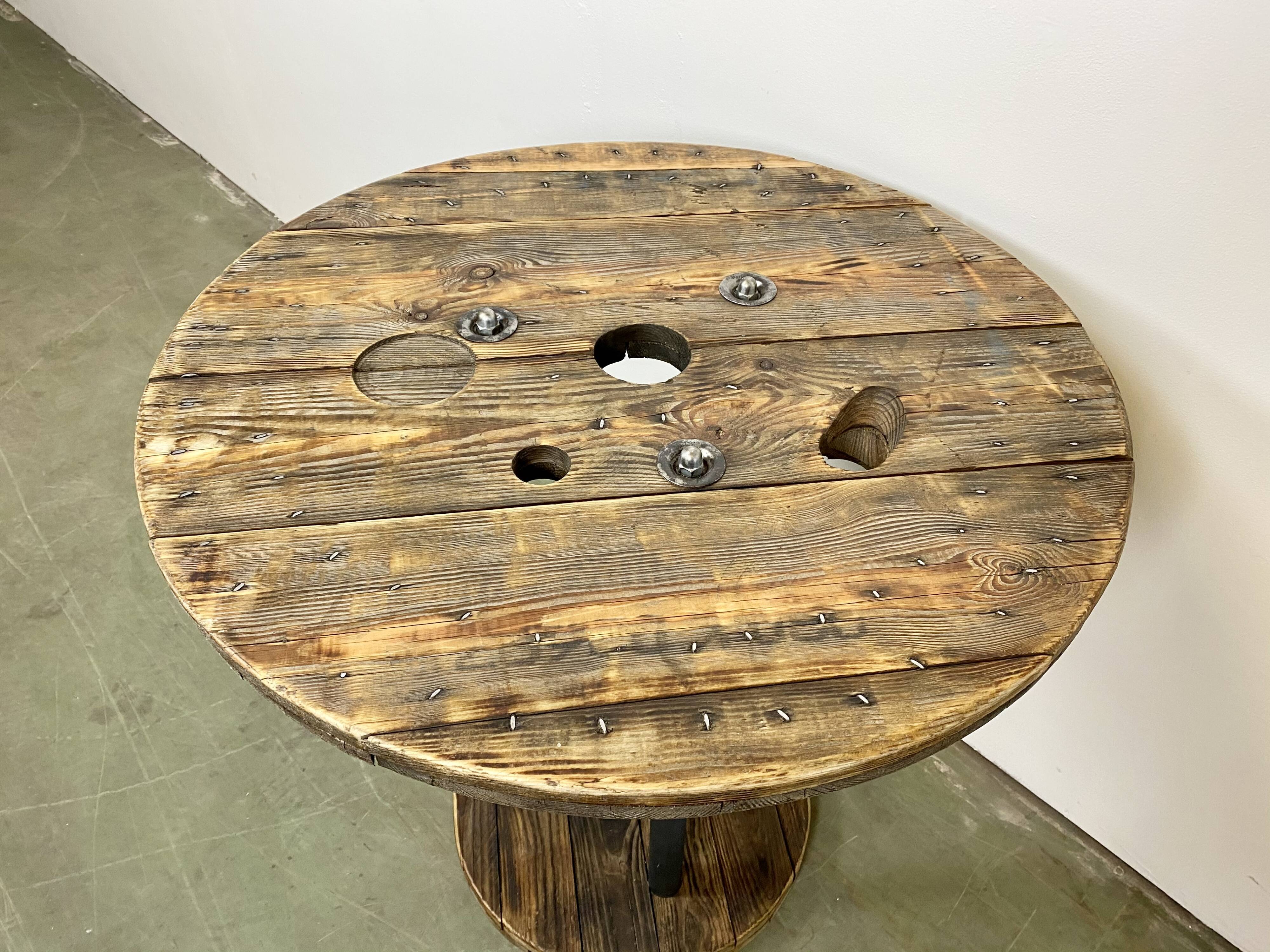 Industrial Circle Coffee Table, 1960s