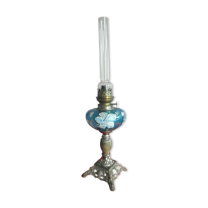 Lampe à pétrole ancienne