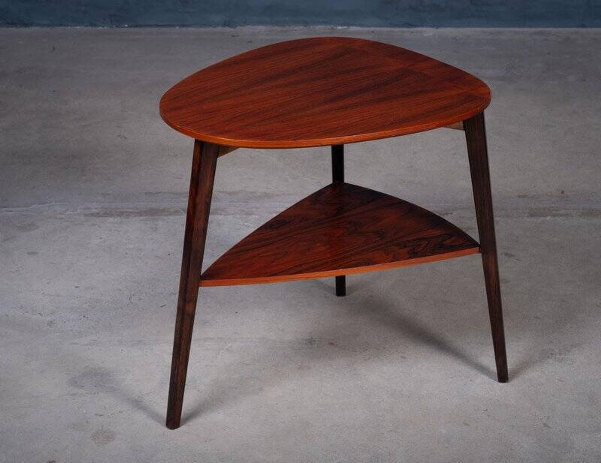 Table d'appoint en palissandre par Holger Georg Jensen, Danemark, années 1960.