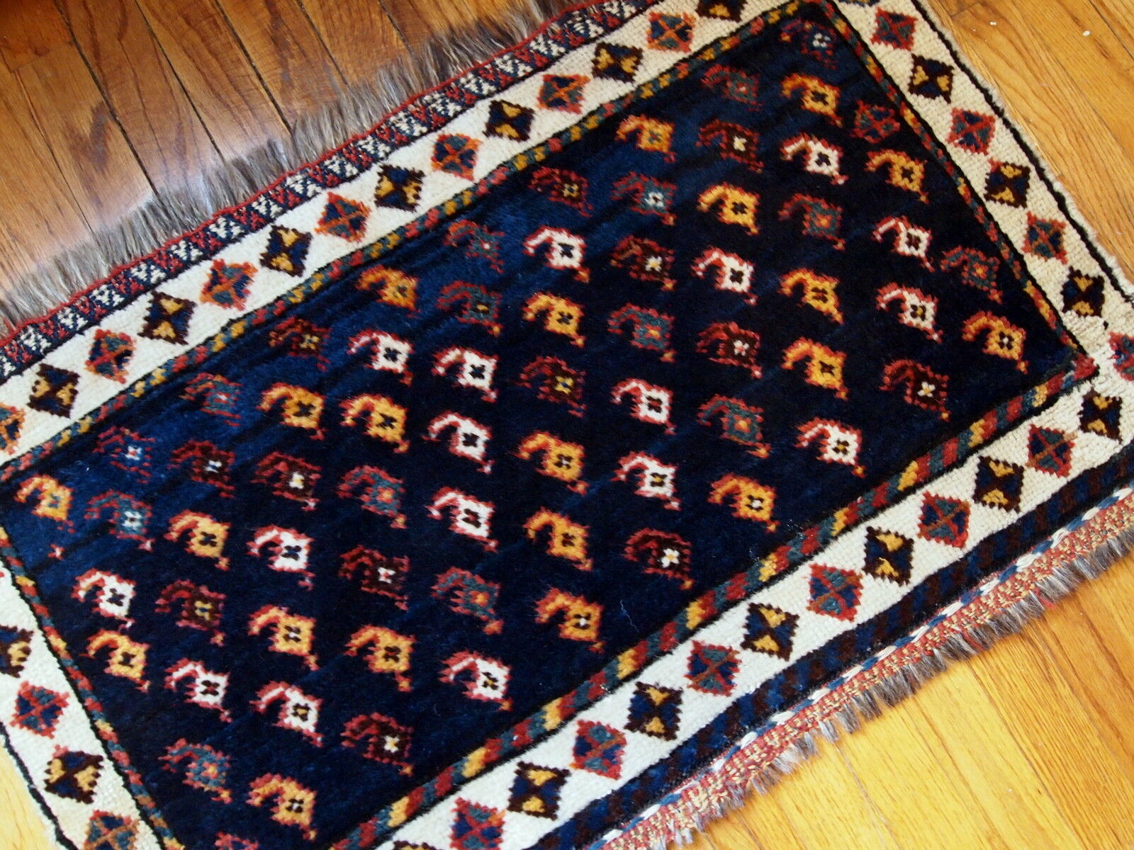 Ancient  carpet Persian Luri 58cm x 91cm 1890 s